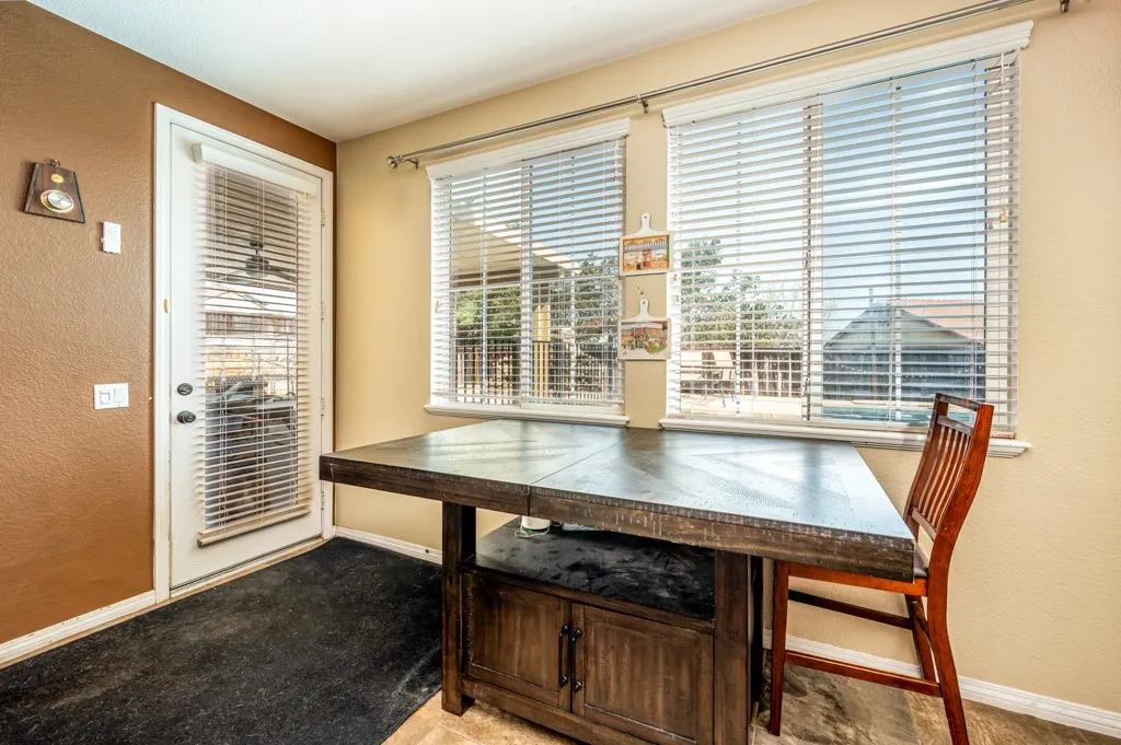 18668 Alderbrook Drive, Riverside, California 92508 home-pic-16